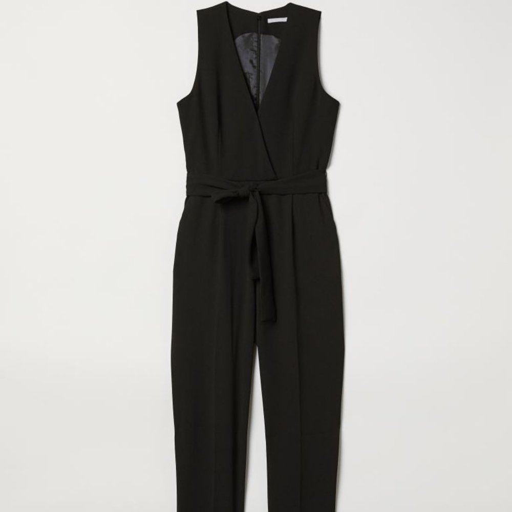 Black Sleeveless V-neck Jumpsuit